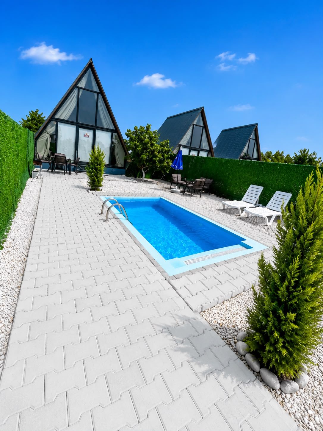 AKG Bungalov bahçe